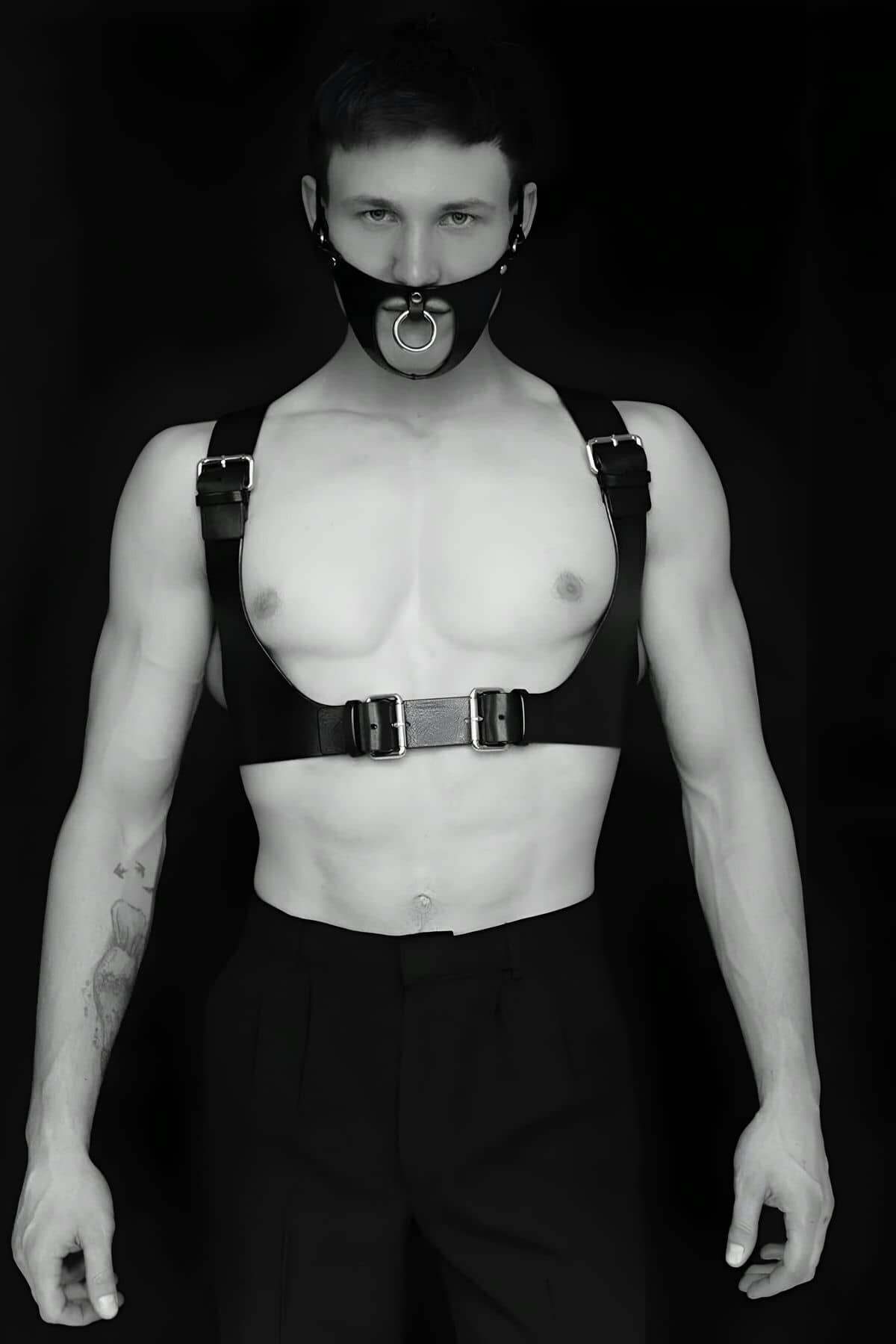 CLZ41 Seksi Deri Göğüs Ve Maske Harness - Ürün Rengi:Siyah