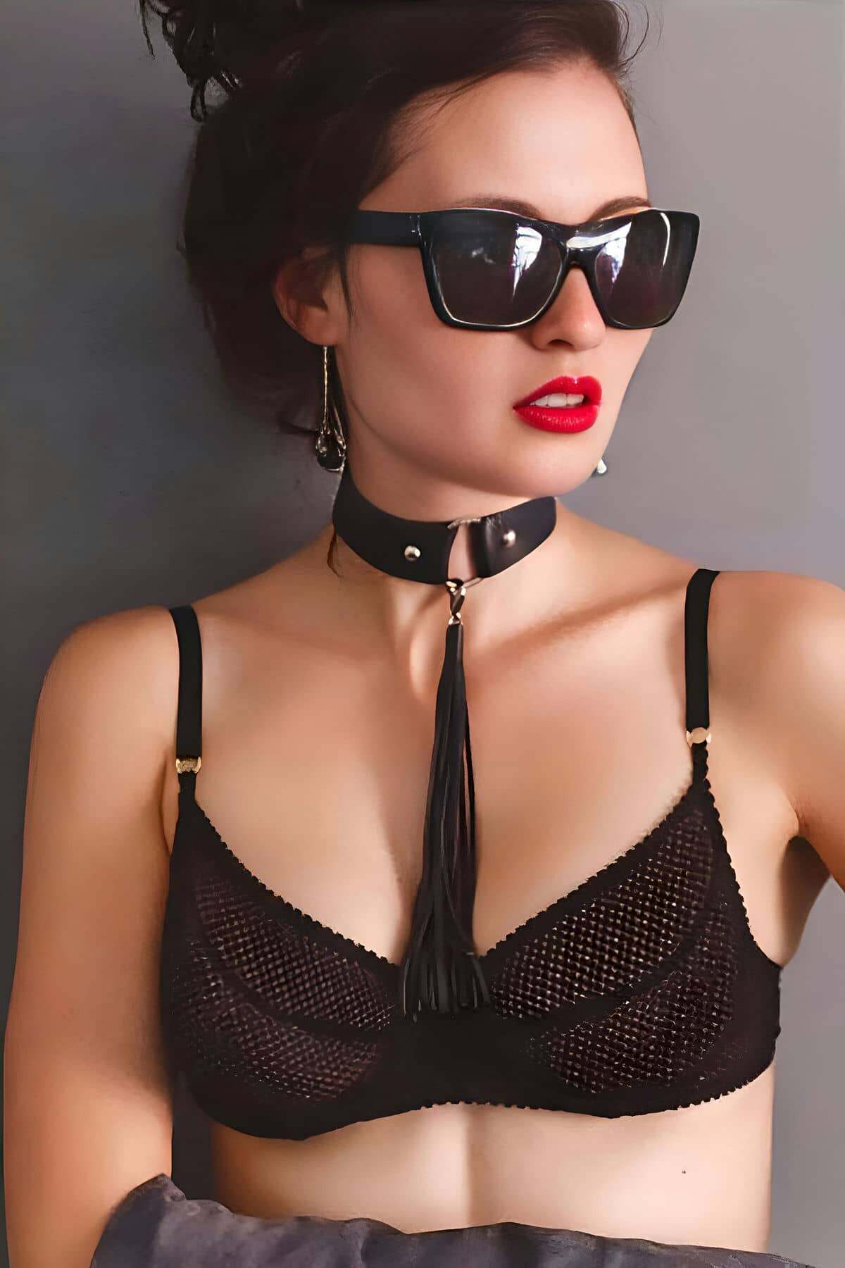 CLZ41 Püsküllü Deri Tasma, Deri Choker, Püskül Detaylık Şık Choker - Ürün Rengi:Siyah